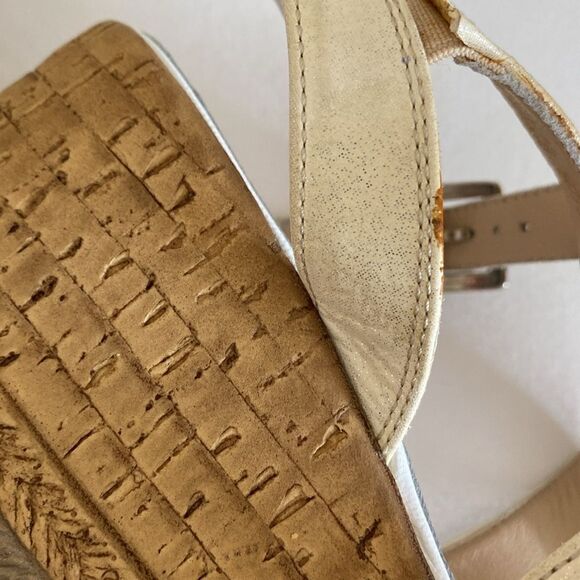 Stefani Leather and Crock Strap Shiny Platform Wedge - Picture 8 of 9